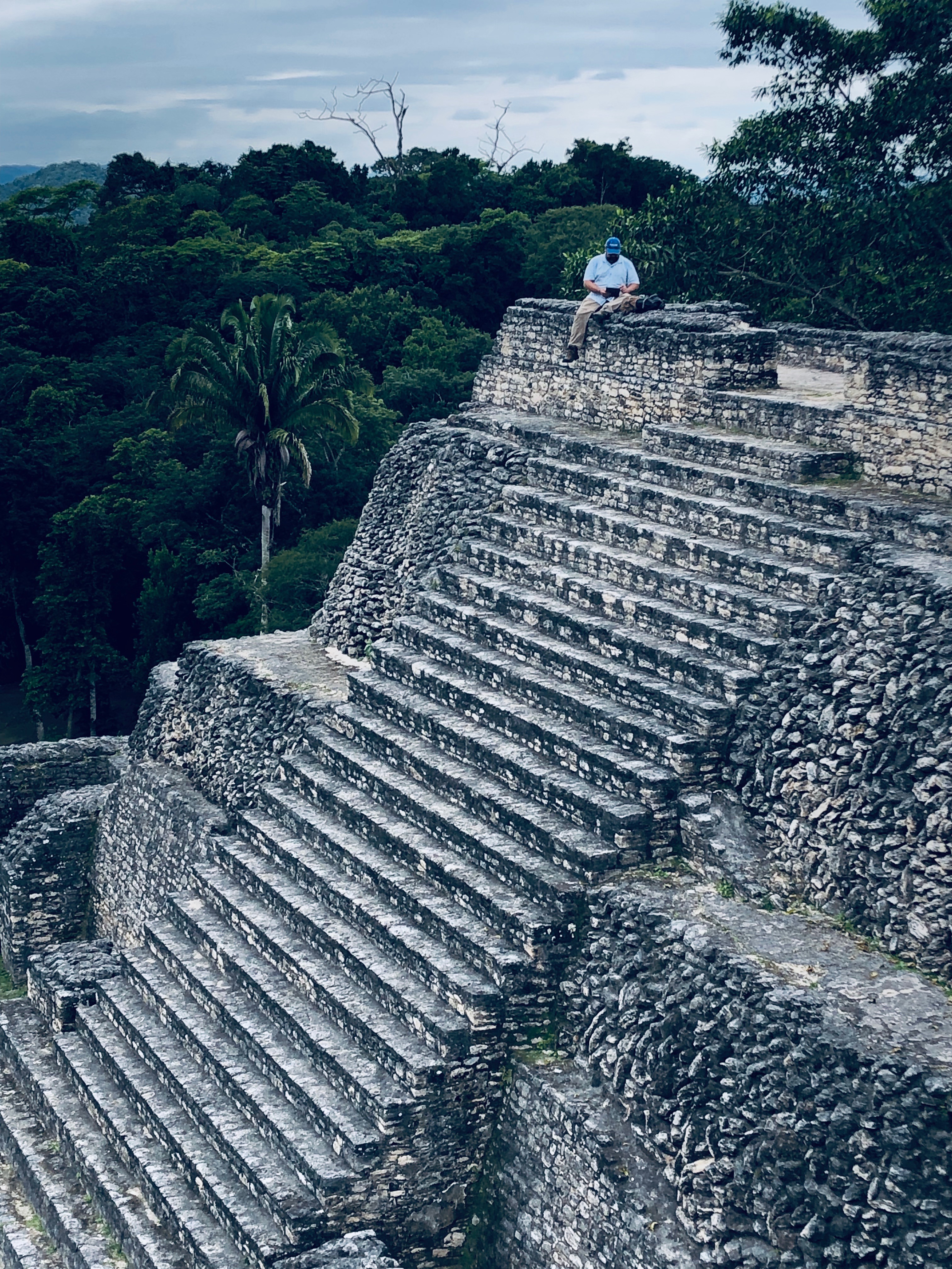 pyramid photo belize