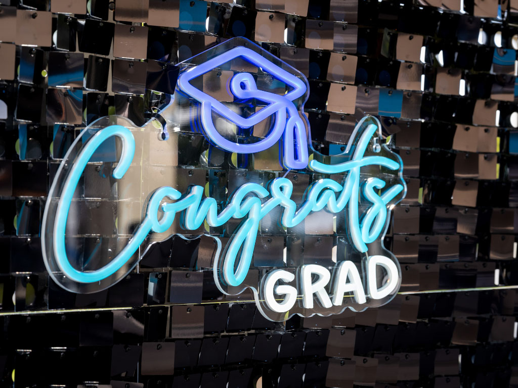 neon congrats grad sign