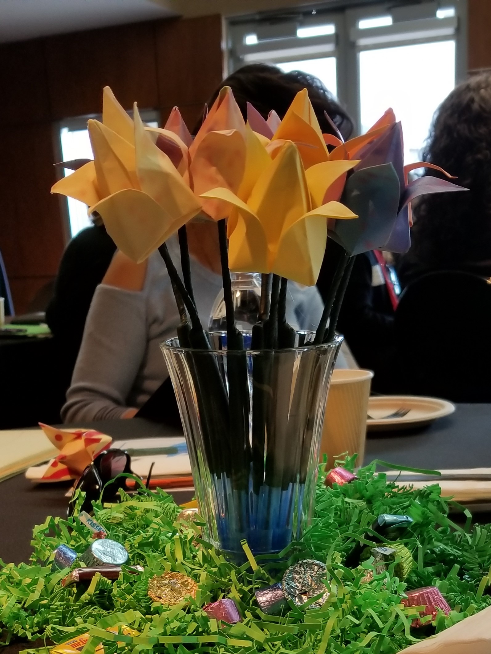 tulips table decoration