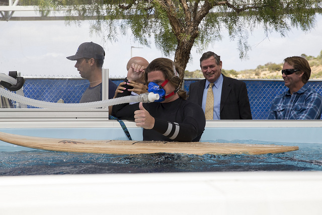 Chancellor visits surf lab